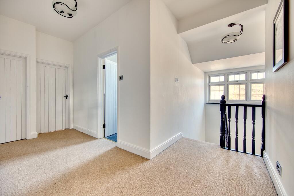 Additional image 23 of Georges Wood Road, AL9