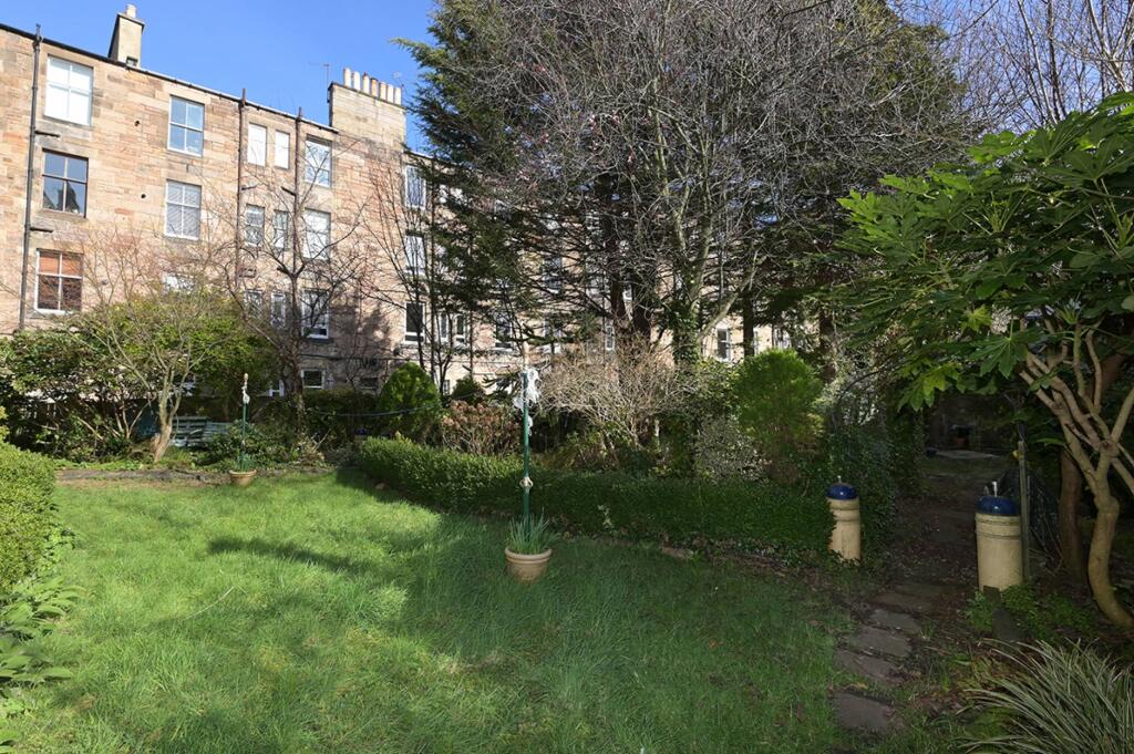 Apartment in Edinburgh, Morningside - View 2