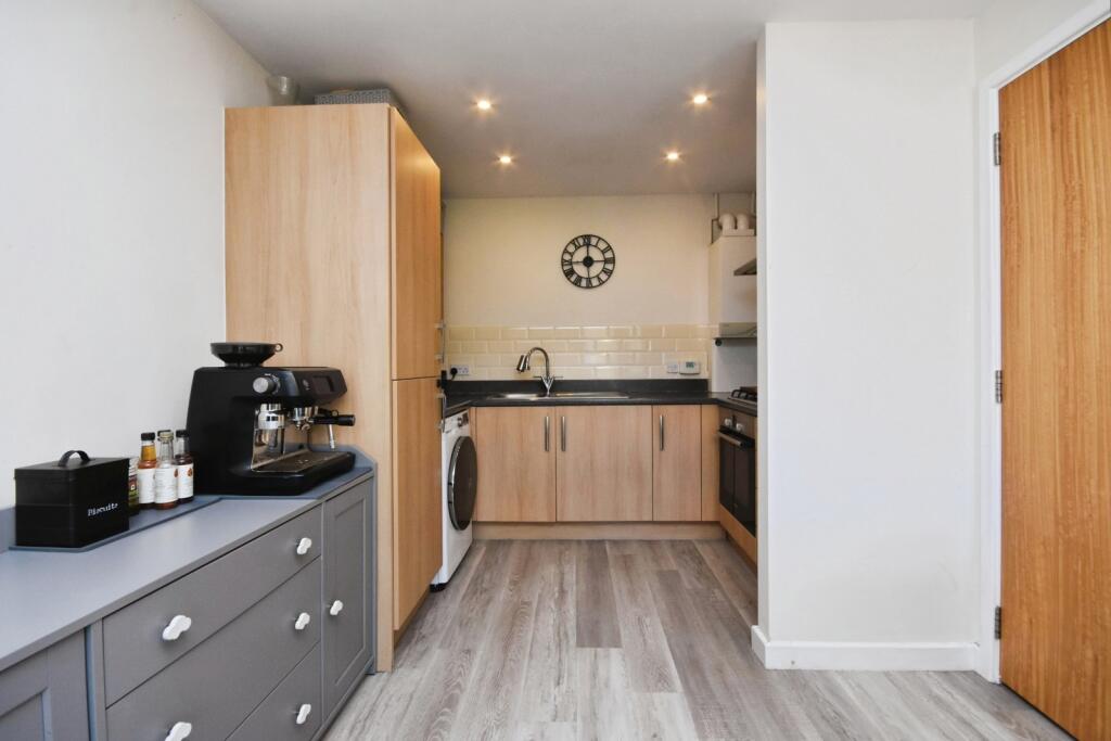 Apartment in Chelmsford, Moulsham - View 4
