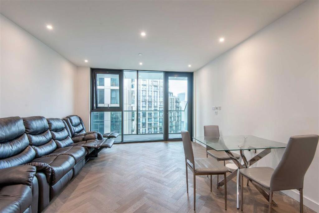 Apartment in London - View 3