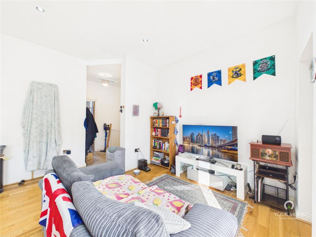 Apartment in Gateshead, North East - View 5