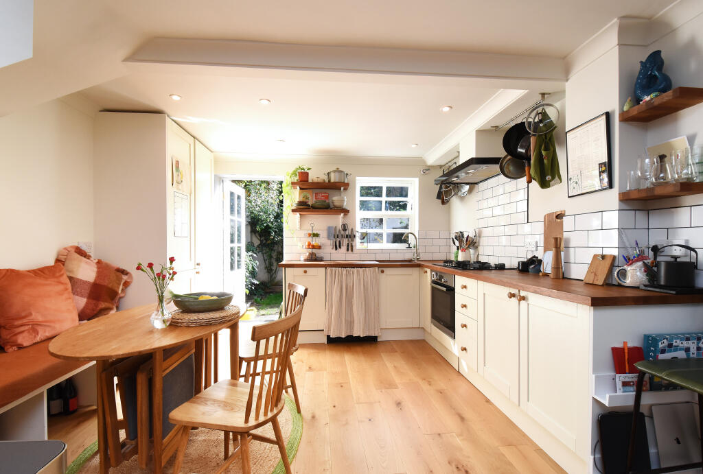 House in London - View 4