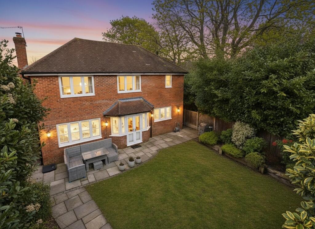 Main image of property: Reading Road, Wokingham, Berkshire, RG41