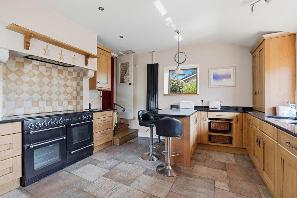 House in Byfield - View 5