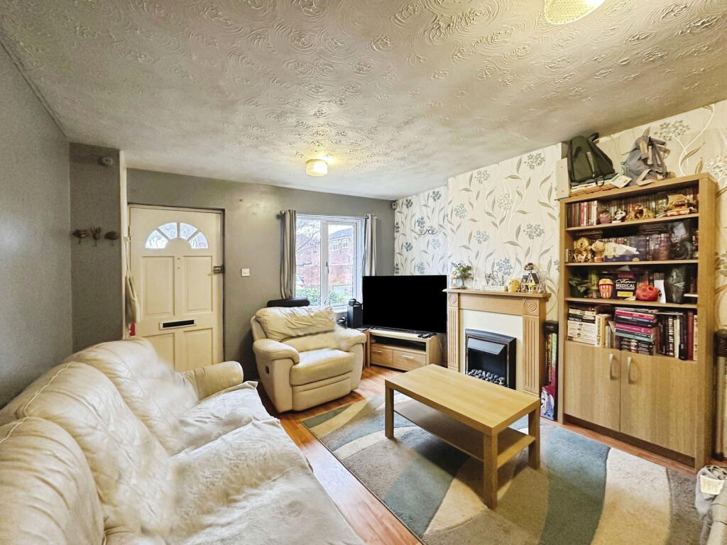 23, Haywain Close, Pendeford, Wolverhampton, WV9 5QQ photo 2