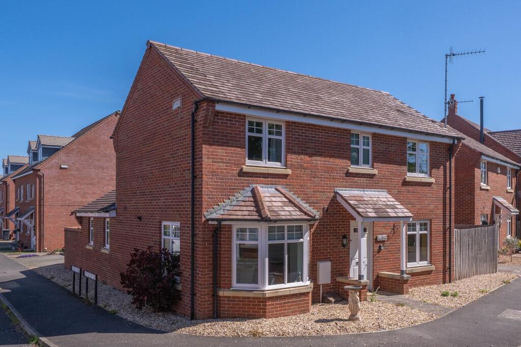 Main image of property: Buttercup Way, Stratford-Upon-Avon, CV37