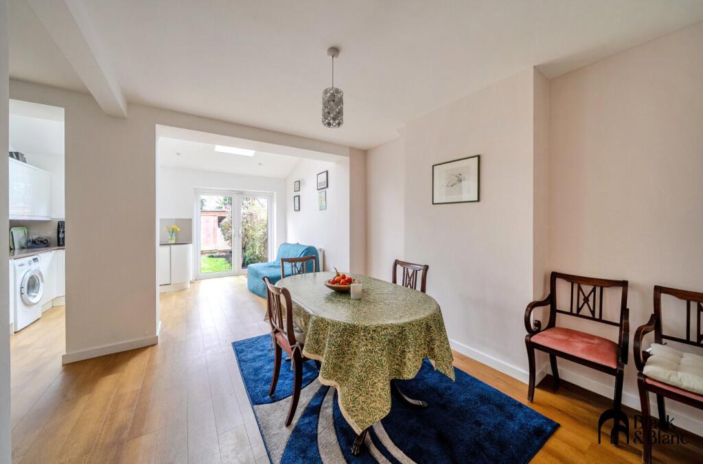 House in Bromley - View 4