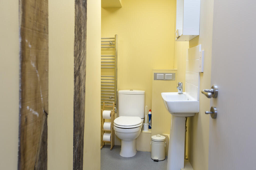Apartment in Coventry, Lower Stoke - More