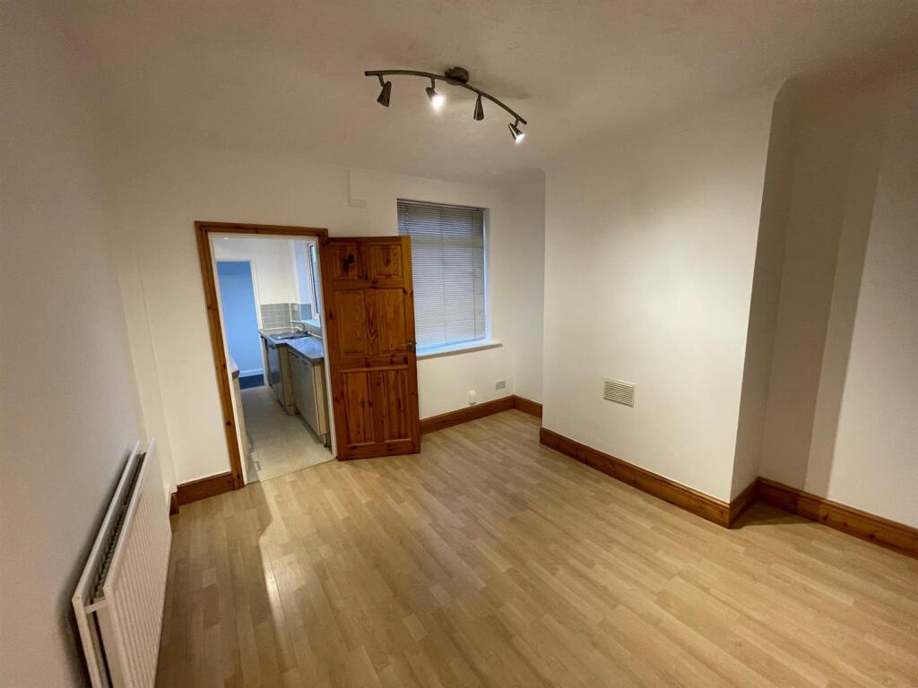 House in Ashfield, Sutton in Ashfield, Huthwaite - View 5