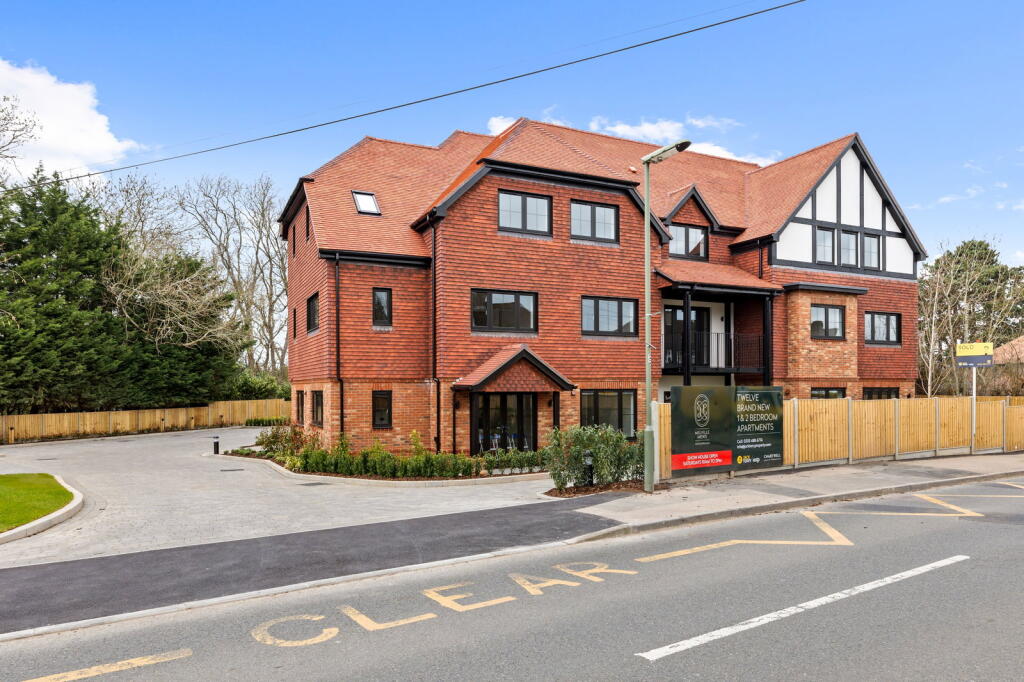 Main image of property: Farleigh Road, Warlingham, Surrey, CR6 9EB