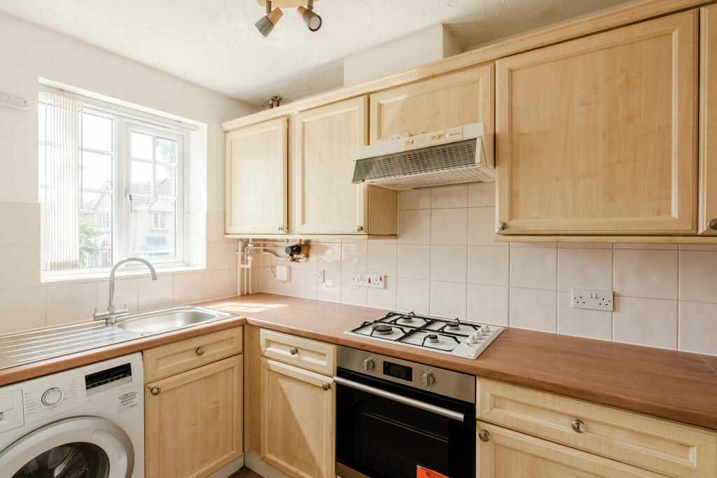 House in Bradley Stoke - View 4