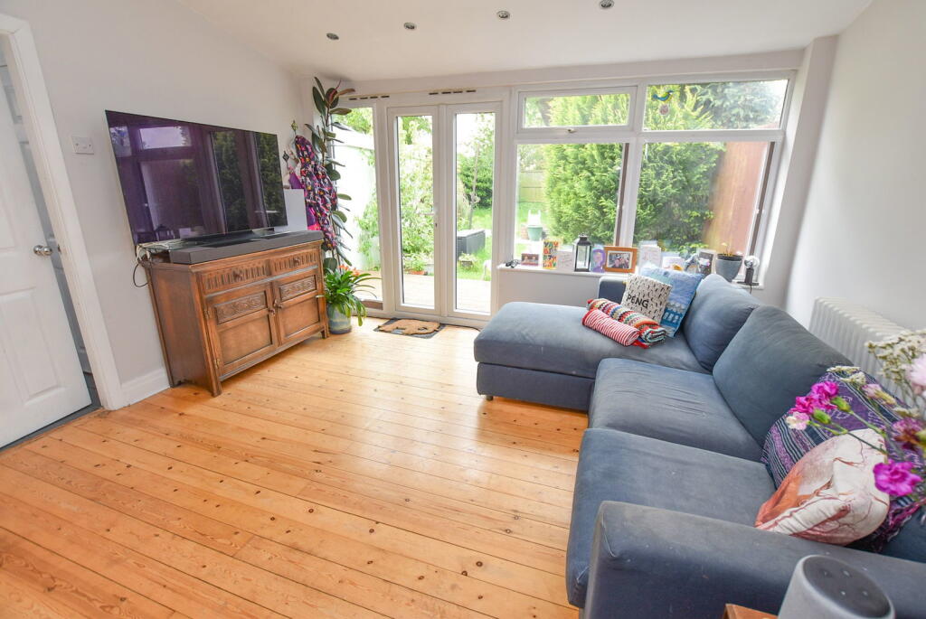 House in Bromborough, Heathfield - More