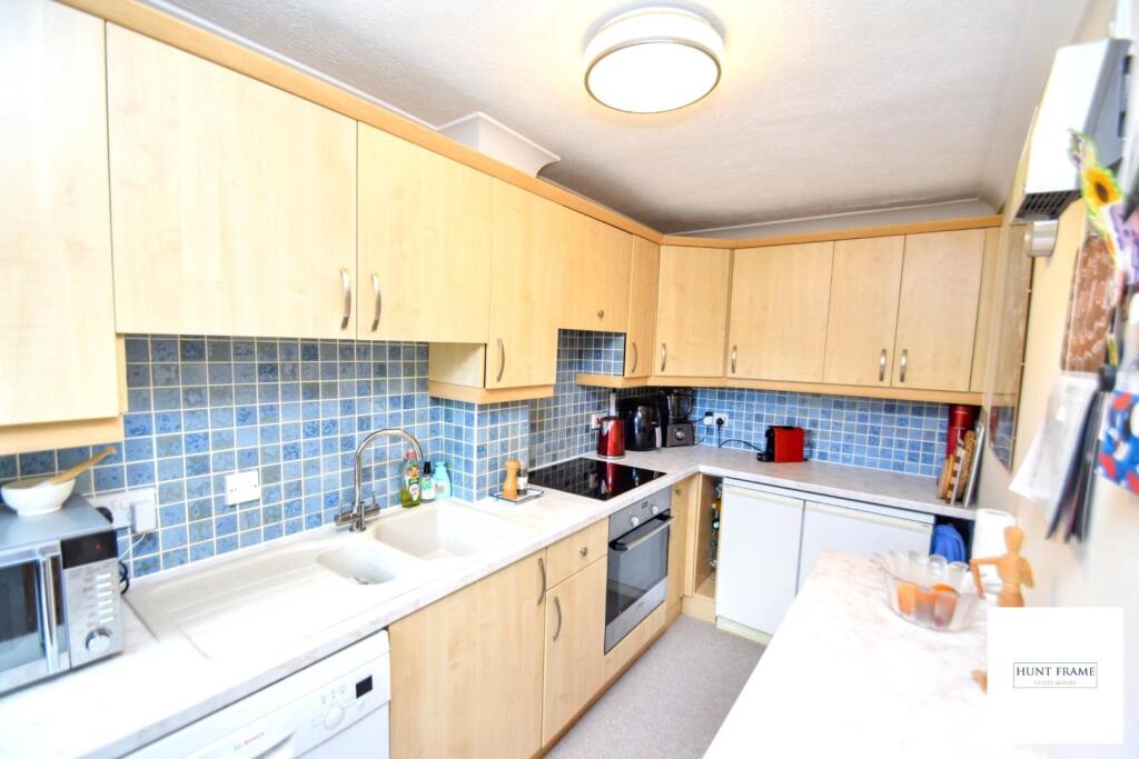 House in Eastbourne, Langney Point, Sovereign Harbour - View 3