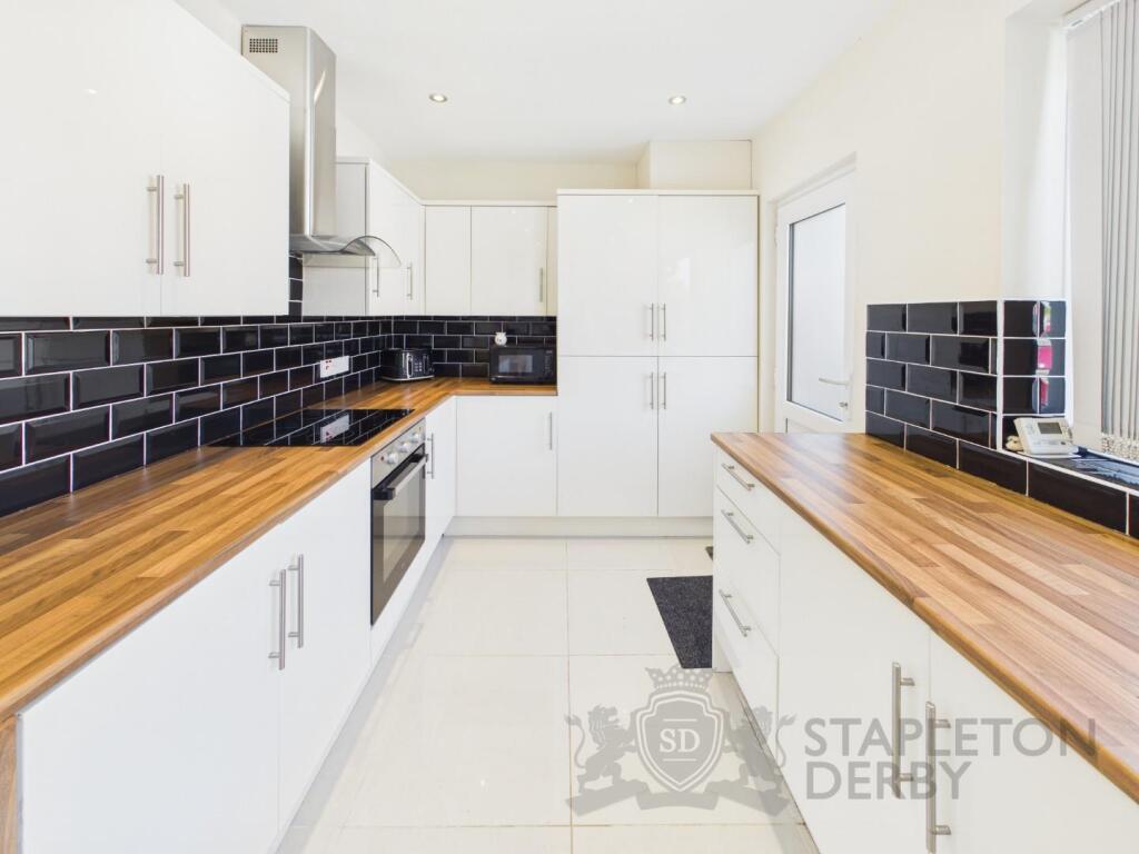House in St Helens, Portico, Eccleston - More