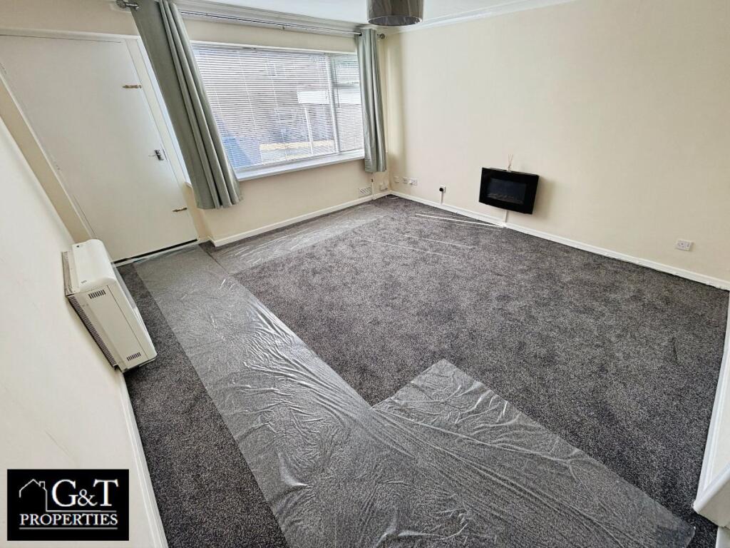 Apartment in Dudley, West Midlands - View 4