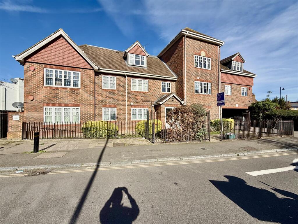 Main image of property: Pannells Court, New Heston Road, Heston, TW5