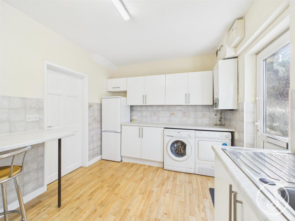 House in Leeds - View 5
