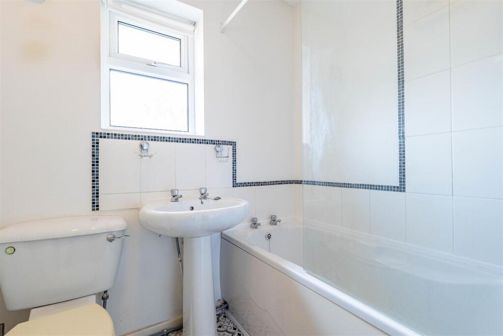 House in Chorley, Gillibrand Development Area, Eaves Green - View 4