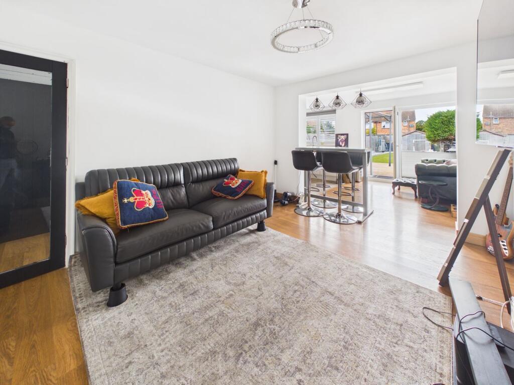 House in Biggleswade, Central Bedfordshire - More