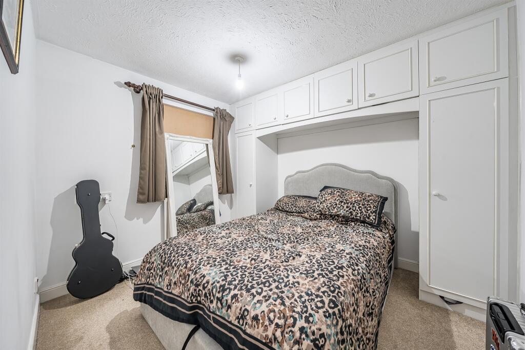 Additional image 4 of Larks Ridge, St. Albans