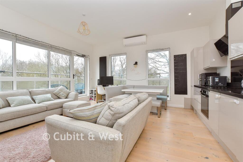 Challenge Court, Leatherhead, Surrey photo 2