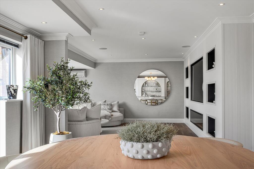 House in Tonbridge and Malling, Wrotham - More