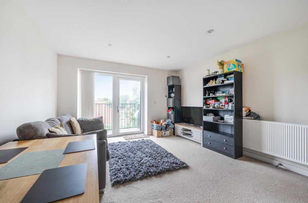 Henry Court, Stanmore Place, HA7 photo 3