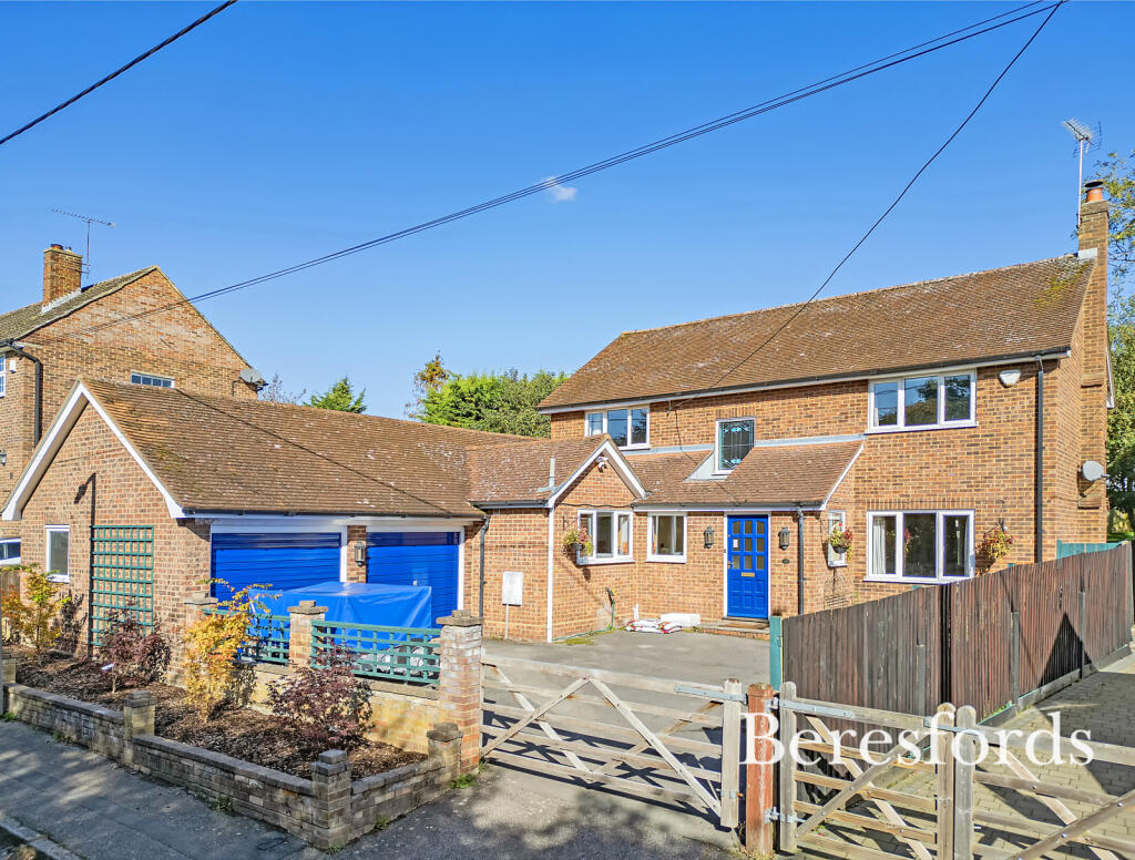 4-bed detached on Station Road, Dunmow, CM6, £599,995