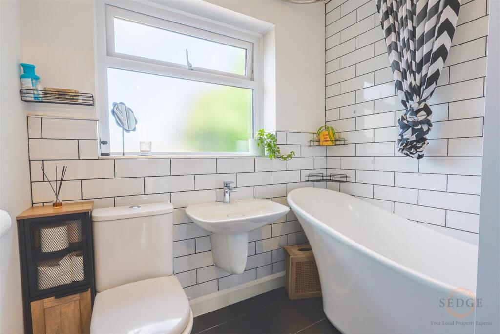 House in South Holland, Pode Hole, Spalding - View 5