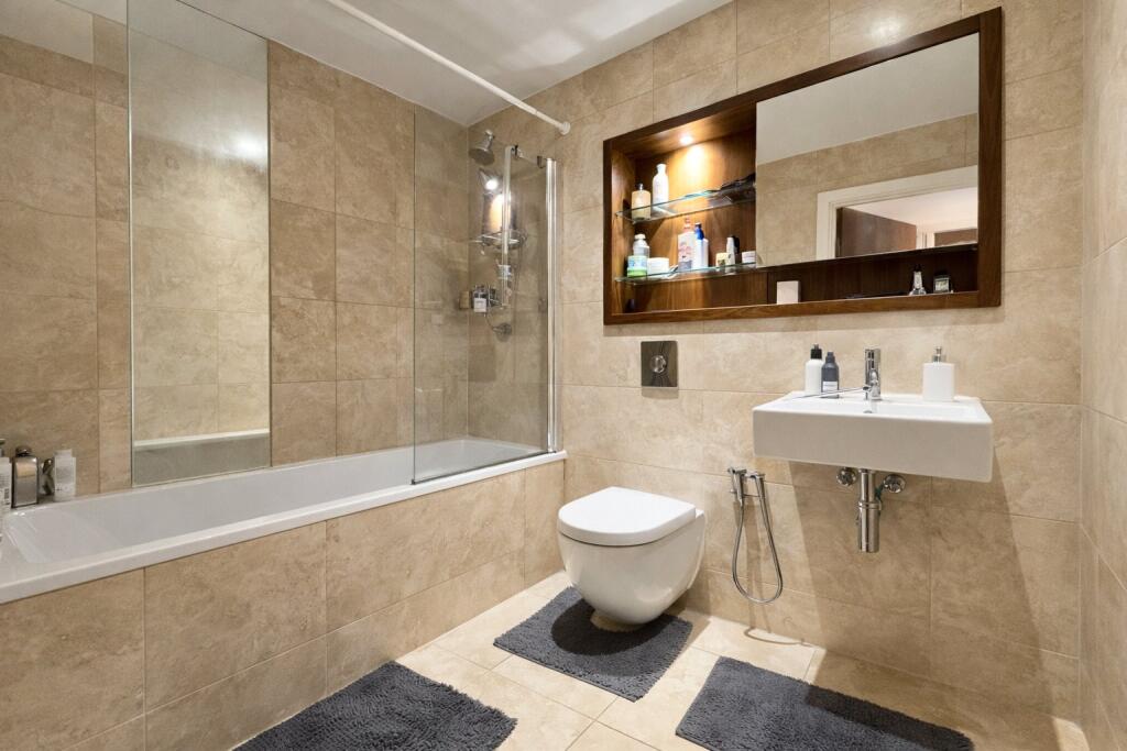 Apartment in Liverpool - View 3