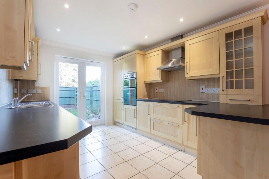 House in Gloucester - View 4