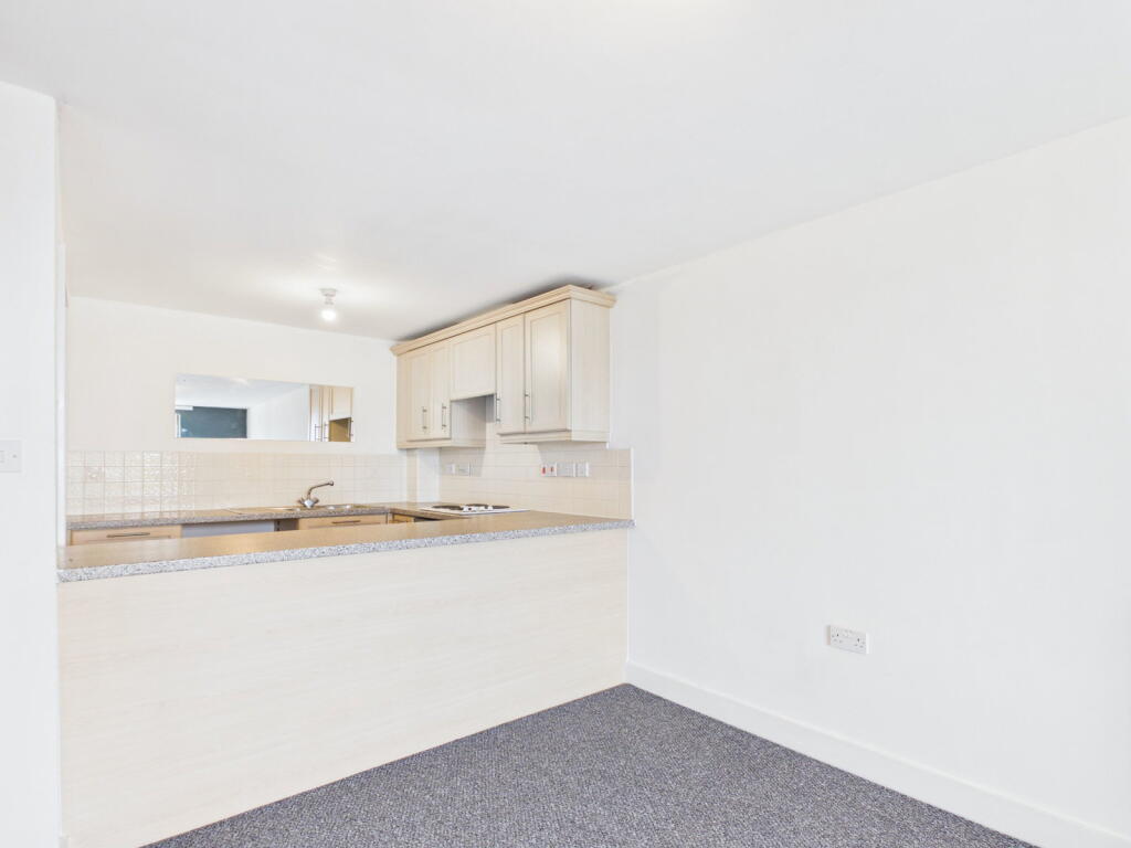 Apartment in Warrington - View 5