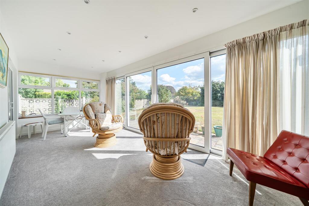 House in Bromley - View 4