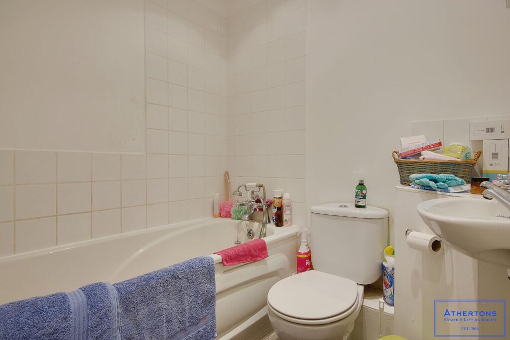 Wimborne Road, Bournemouth, BH9 - View 5
