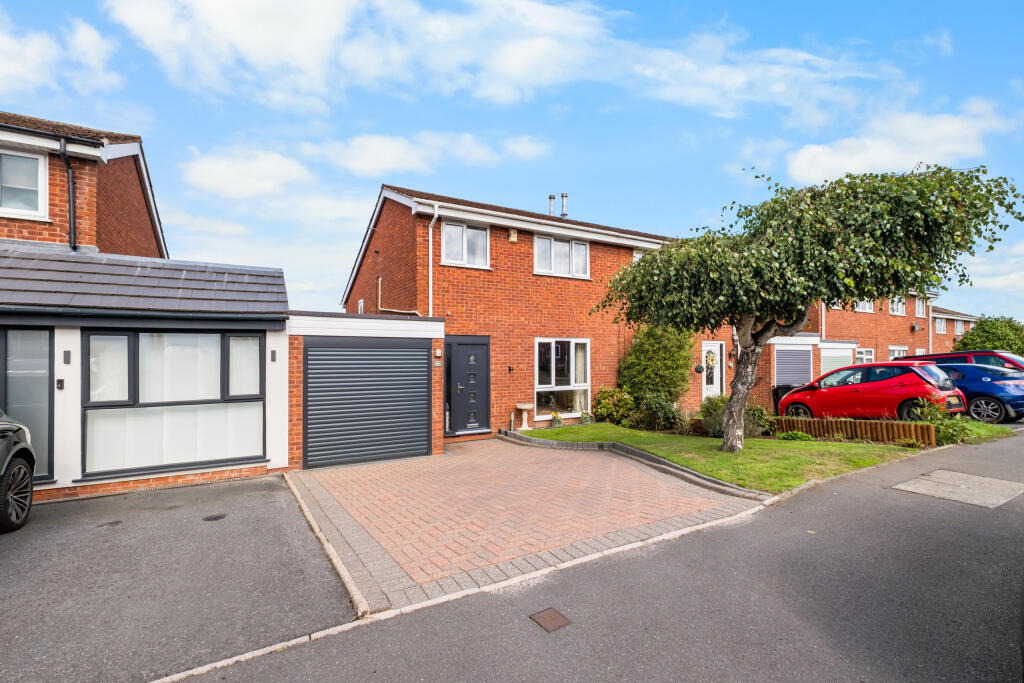 Main image of property: Buckfast Close, Bromsgrove B61 7PE