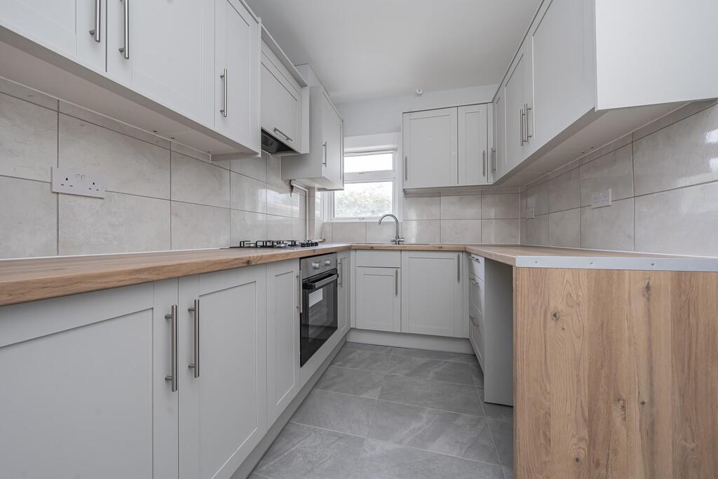 House in London - View 2