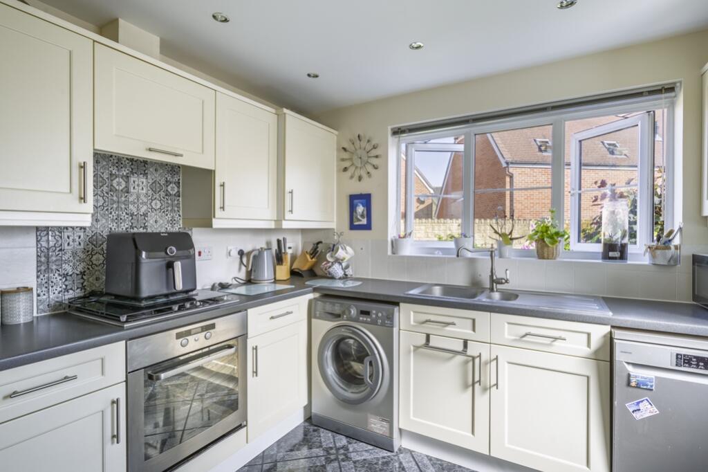 House in Swindon - View 4
