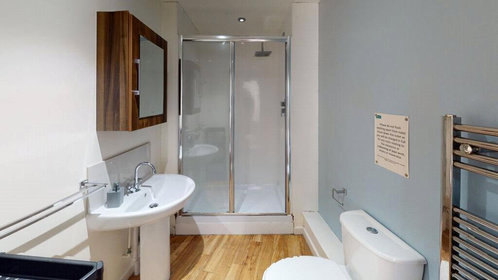 6 bedroom apartment for rent
