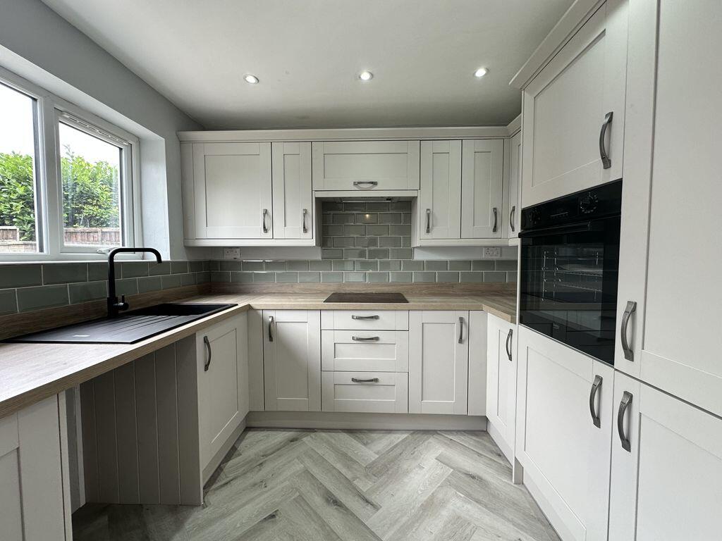 House in Sefton, Liverpool City Region - View 4
