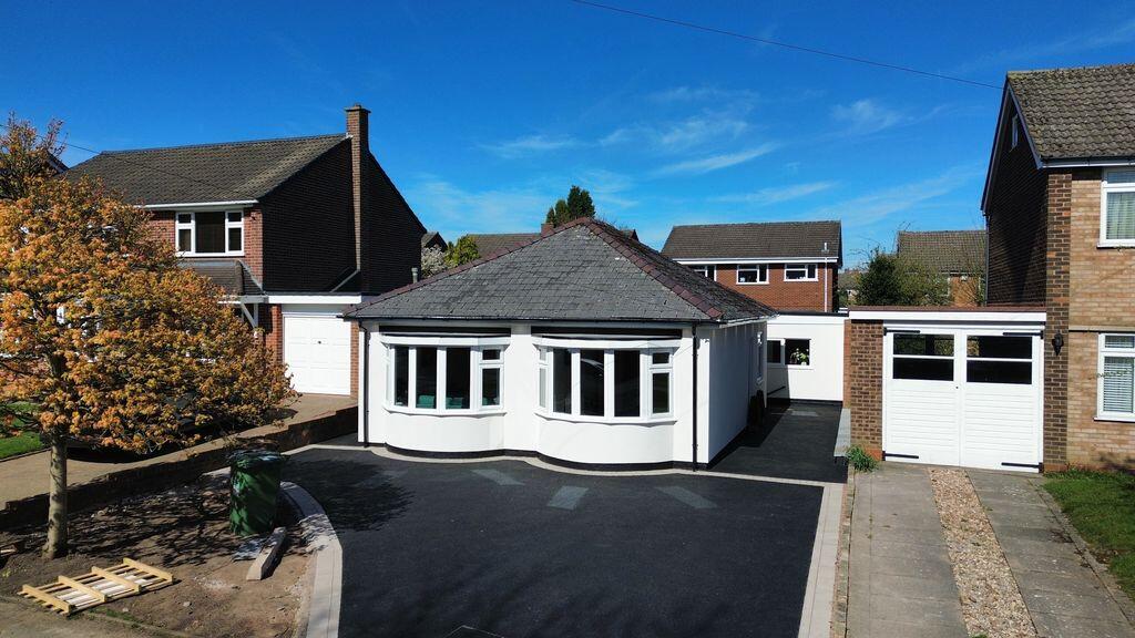 Main image of property: Stonnall Road, Aldridge, WS9 8JZ