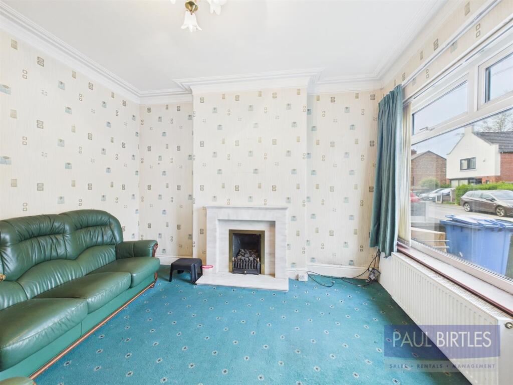 Victoria Road, Urmston, Trafford, M41 5BY photo 2