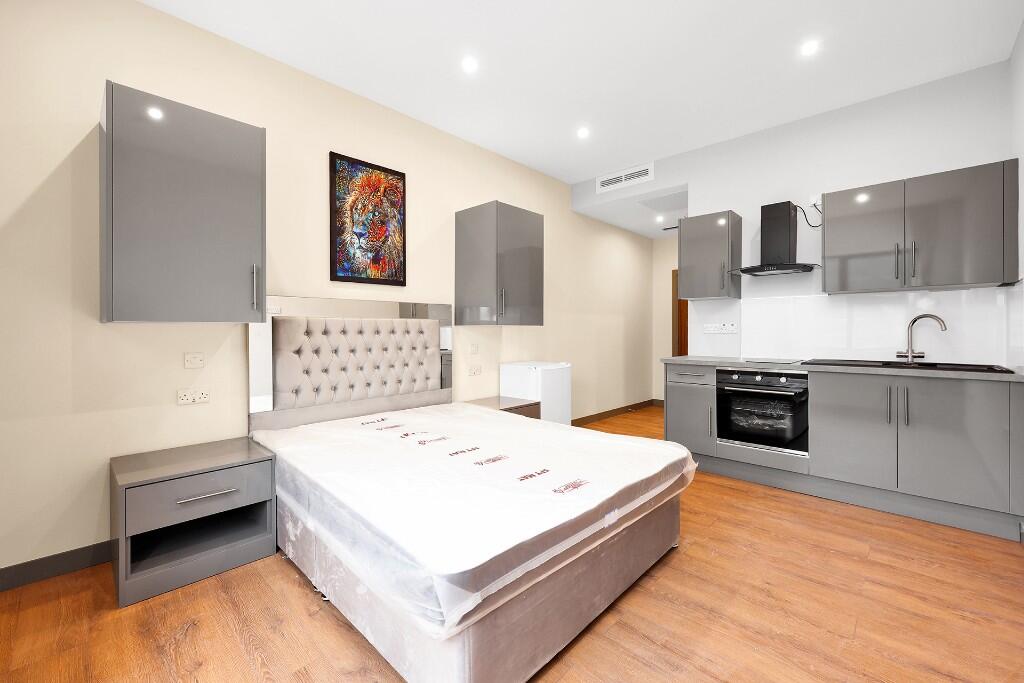 Main image of property: Cranbrook Road, Ilford, London, IG1