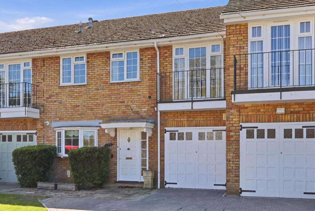Main image of property: High Street, Roydon
