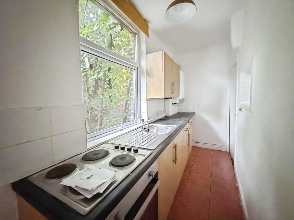 South Parade, Cleckheaton, BD19 photo 3