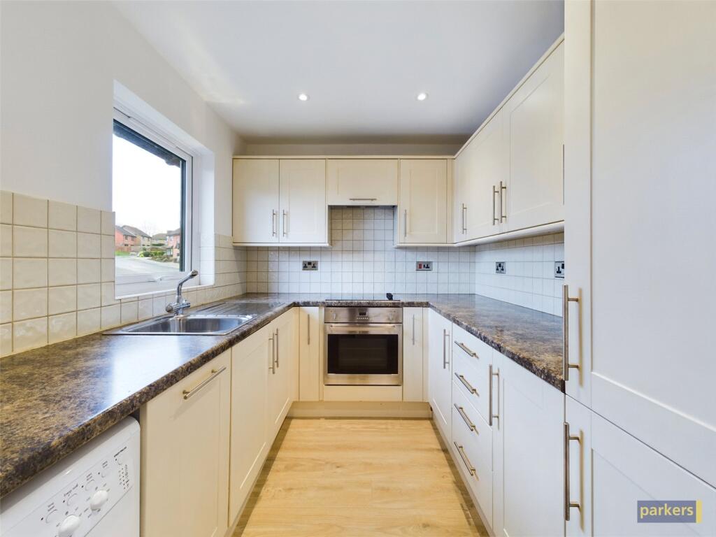 Broad Hinton, Twyford, Reading, Berkshire, RG10 photo 2