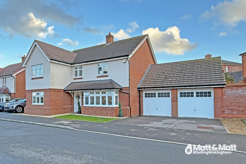 5-bed detached on Nicholson Drive, Wokingham, Berkshire, £850,000