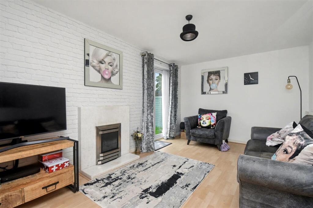 House in Corby, North Northamptonshire - View 2