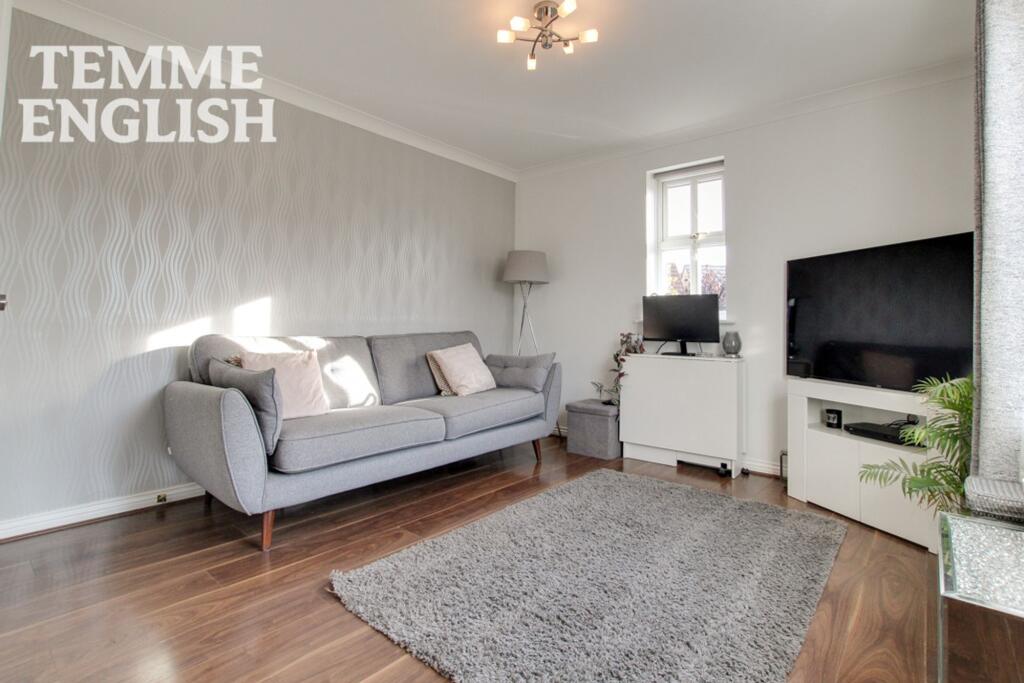 Apartment in Basildon, Wickford - More