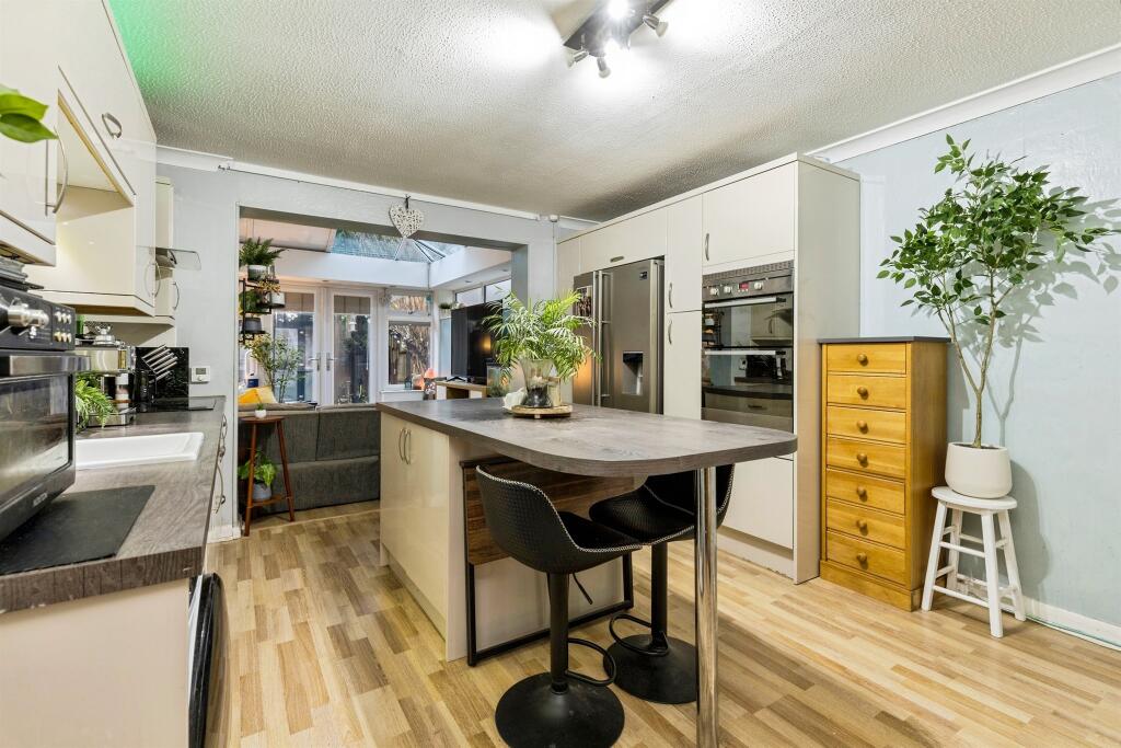House in Horsham, North Horsham - View 5