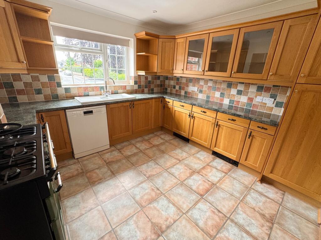 Burts Hill, Wimborne, BH21 photo 3